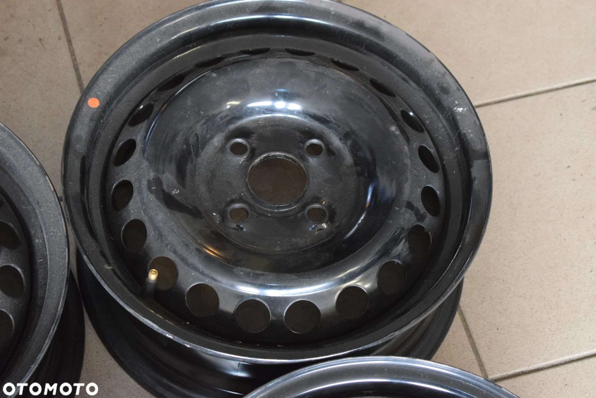 Felgi stalowe KIA 5,5x14 4x100 R14 14'' Cena za komplet - 2