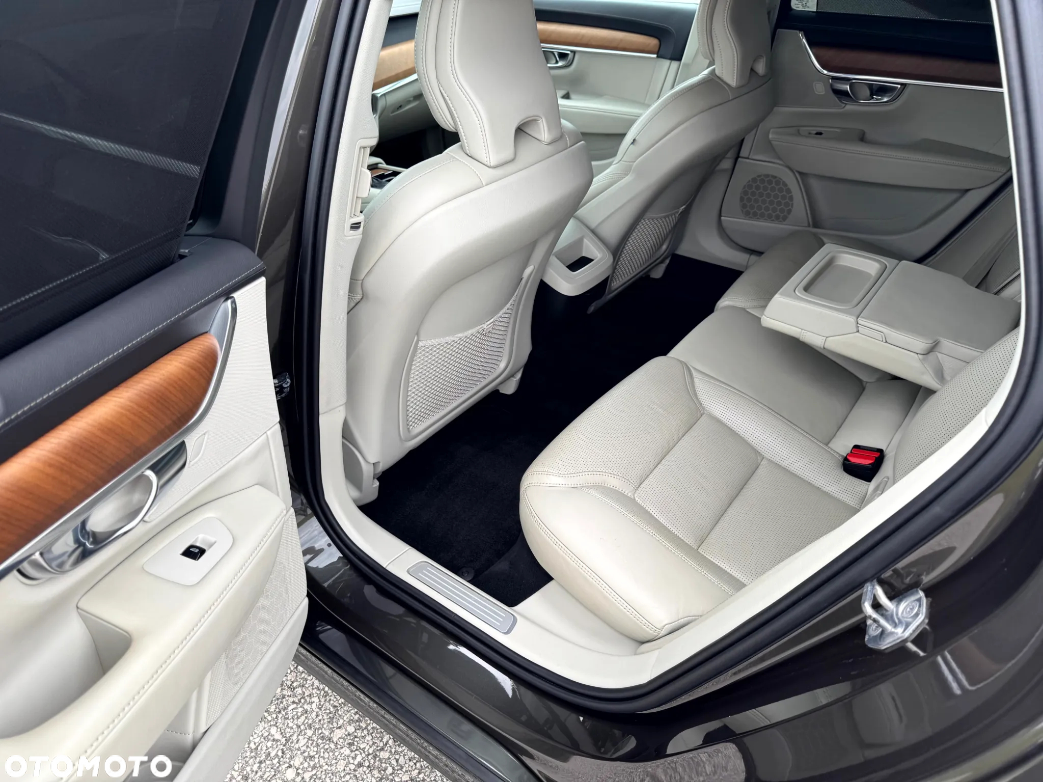 Volvo V90 D4 Inscription - 13