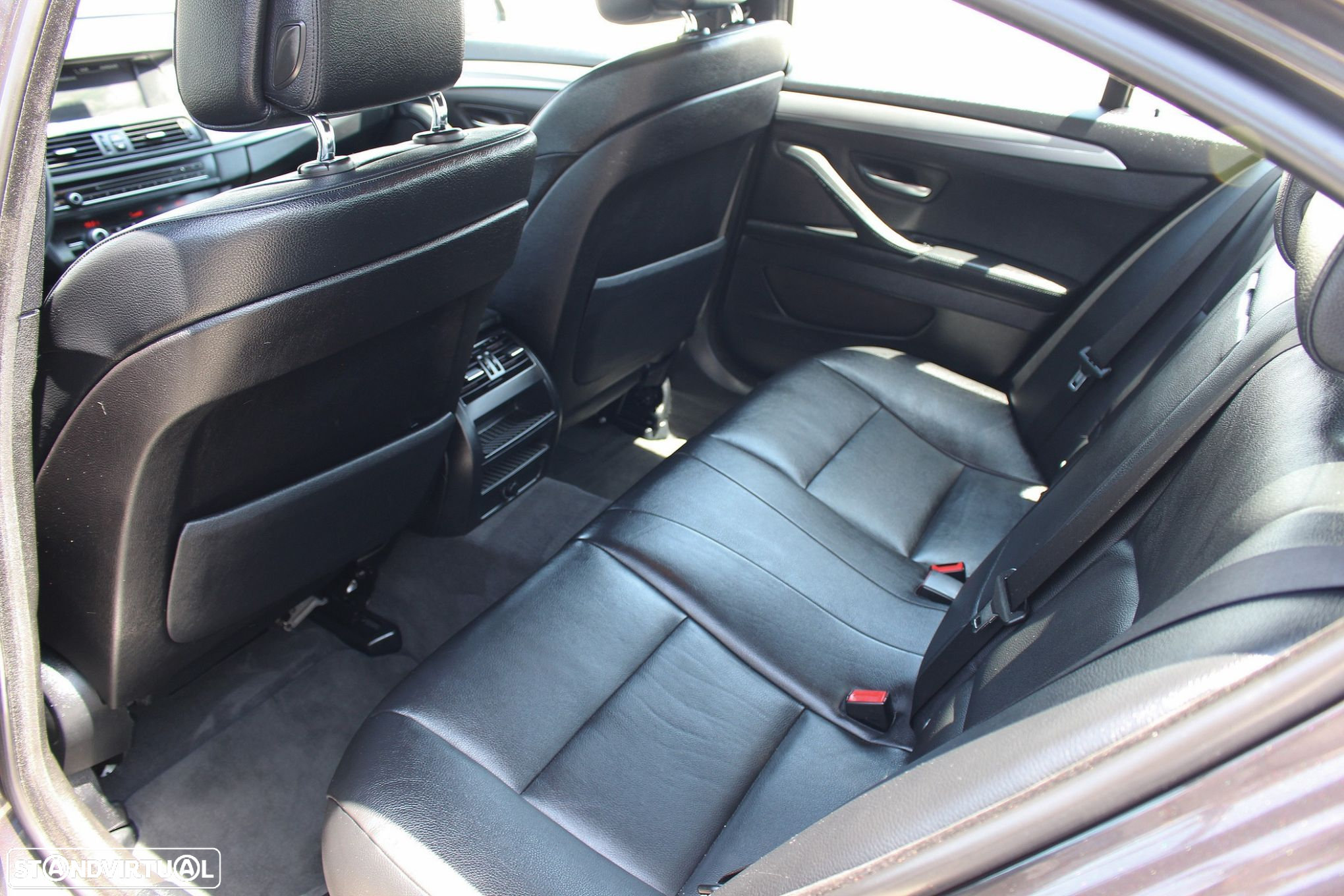 BMW 525 d Pack M Auto - 36
