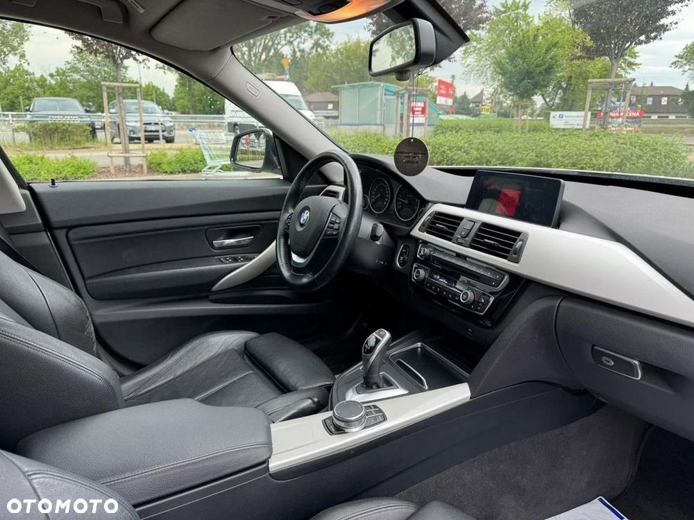 BMW 3GT 320i xDrive - 13