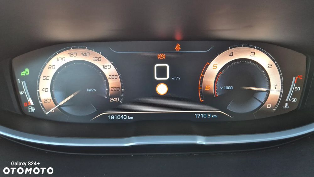 Peugeot 3008 2.0 HDi Premium - 24