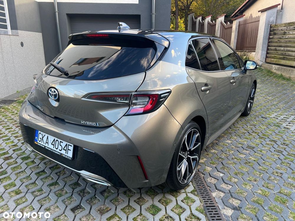 Toyota Corolla 2.0 Hybrid Executive - 22