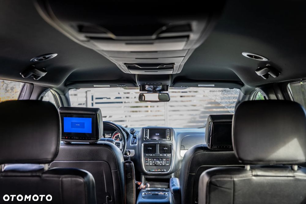 Dodge Grand Caravan 3.6 R/T - 10