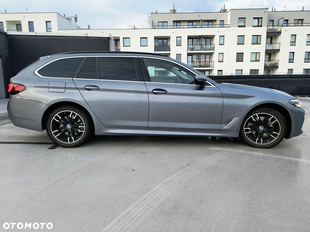 BMW Seria 5 520d xDrive - 1