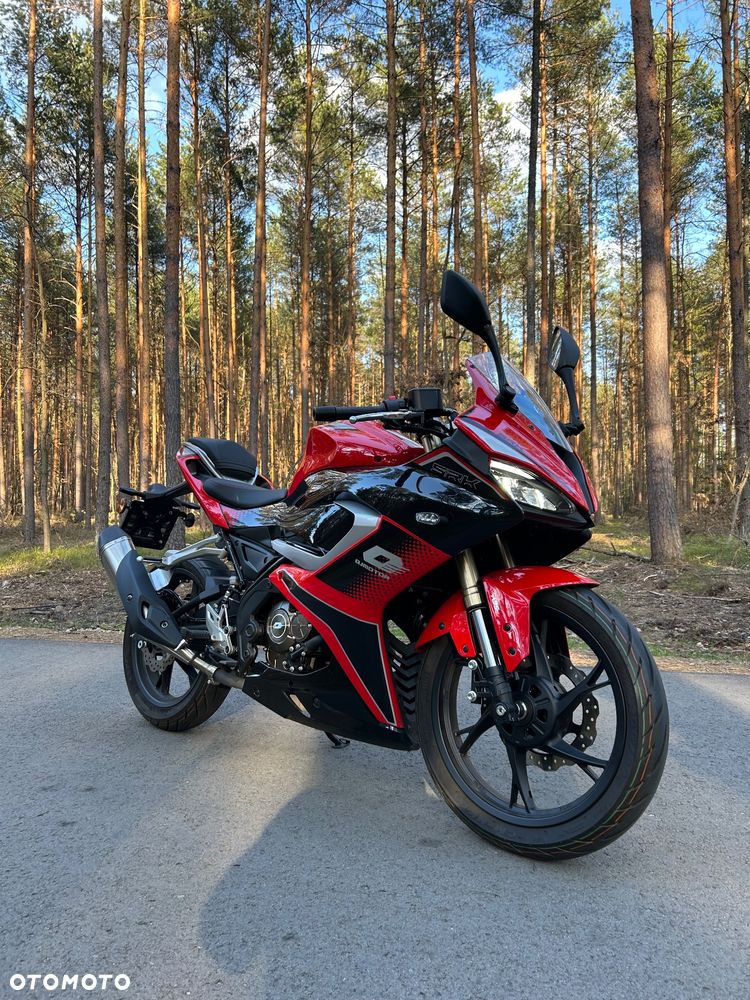 QJMOTOR SRK 125R - 2