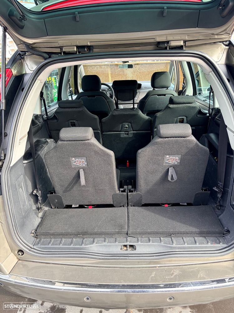 Citroën C4 Grand Picasso - 17
