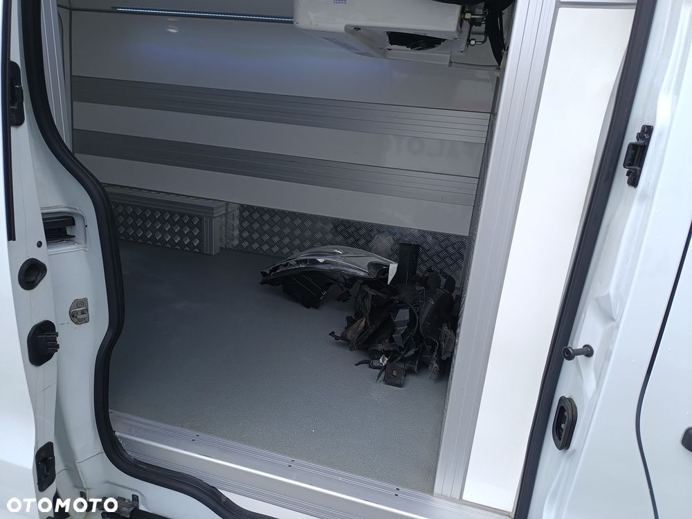 Renault Trafic - 14