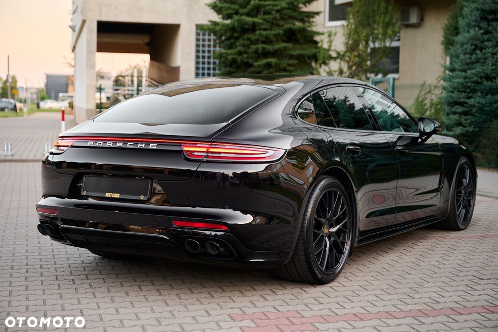 Porsche Panamera 4S - 12