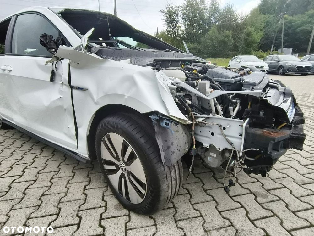 Volkswagen Golf - 13