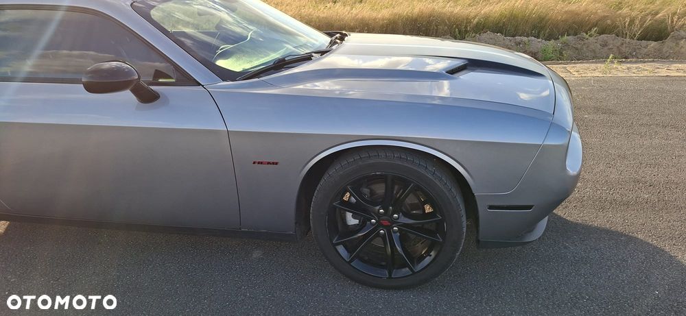 Dodge Challenger 5.7 R/T - 7