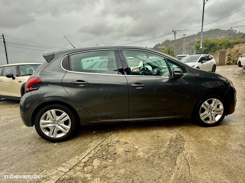 Peugeot 208 1.6 BlueHDi Allure - 31