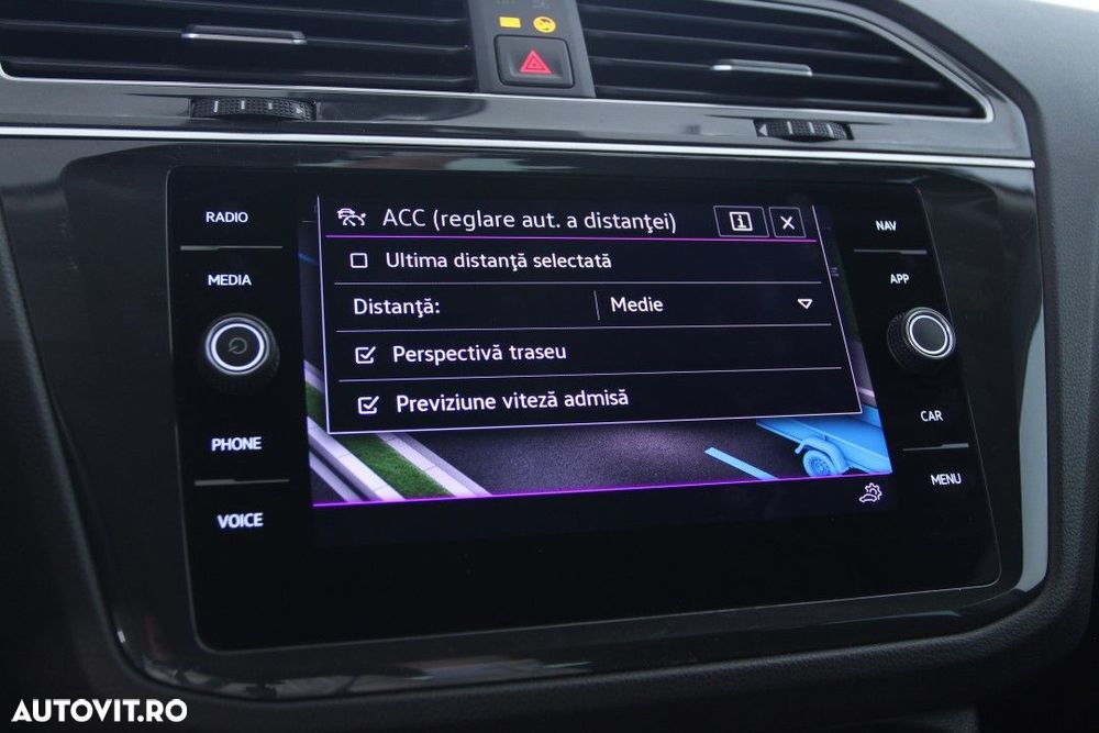 Volkswagen Tiguan - 27