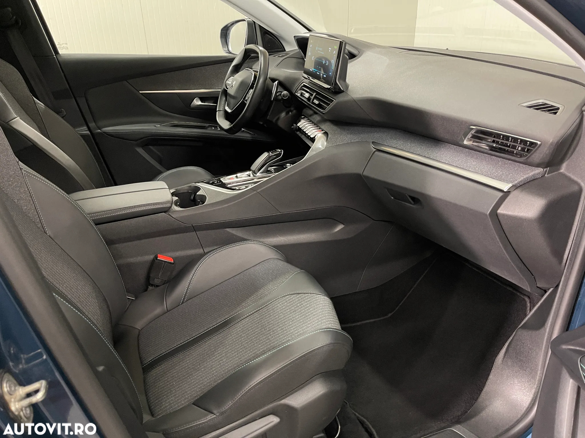 Peugeot 3008 PHEV 300 EAT8 4X4 Allure Pack - 11