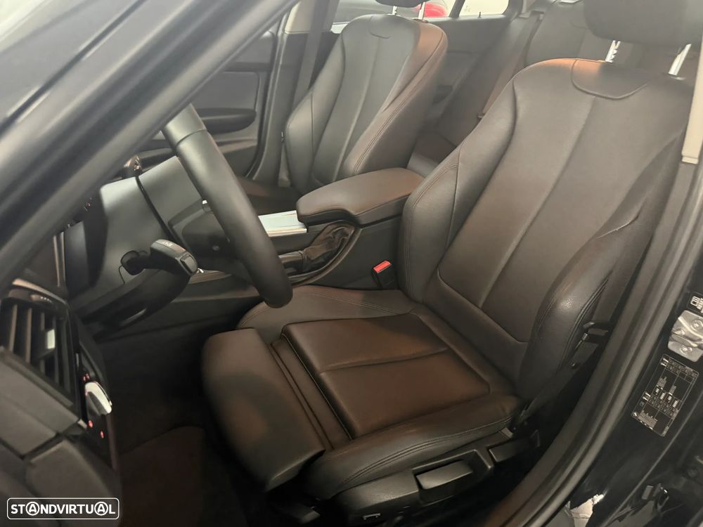 BMW 318 d Line Sport - 24