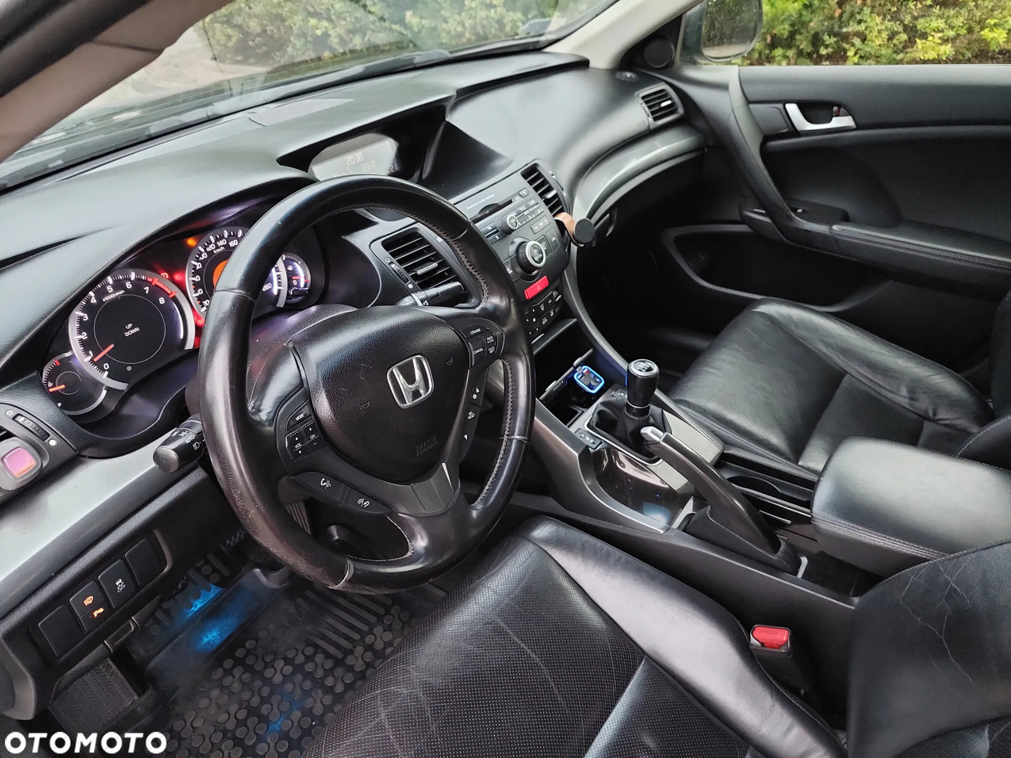 Honda Accord 2.0 Executive - 22