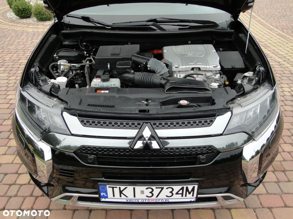 Mitsubishi Outlander Instyle + - 30