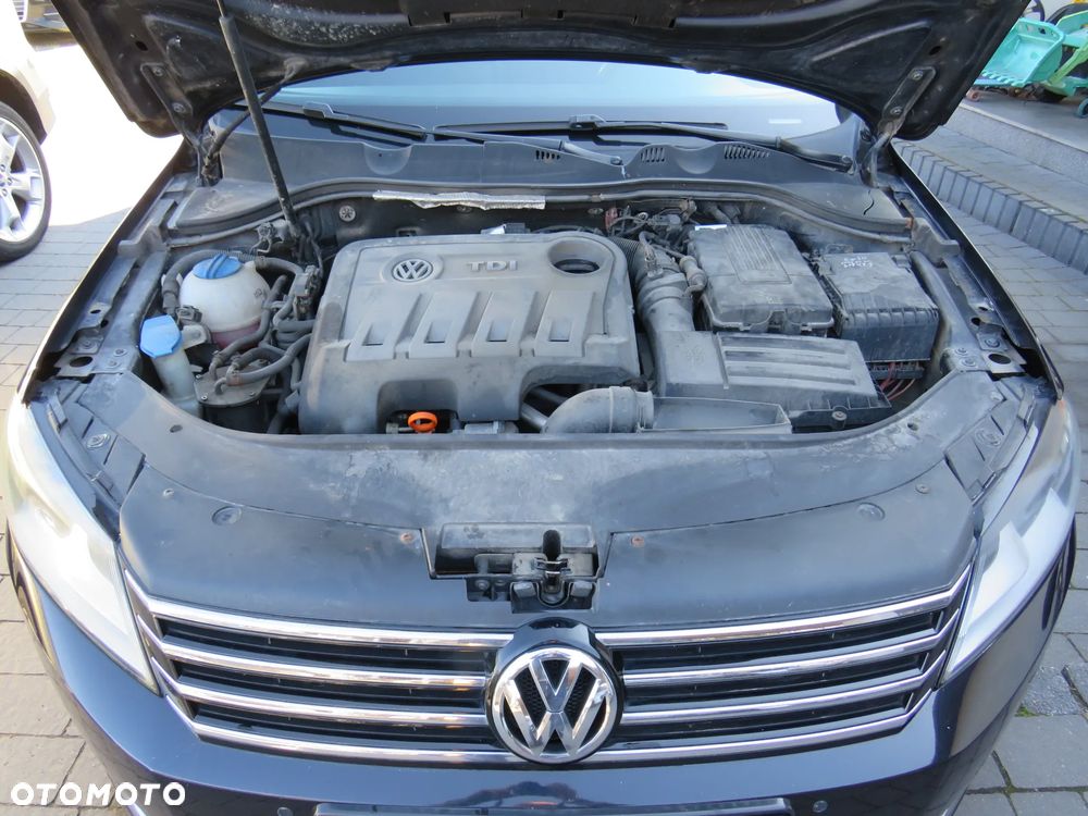 Volkswagen Passat 2.0 TDI Highline DSG - 36