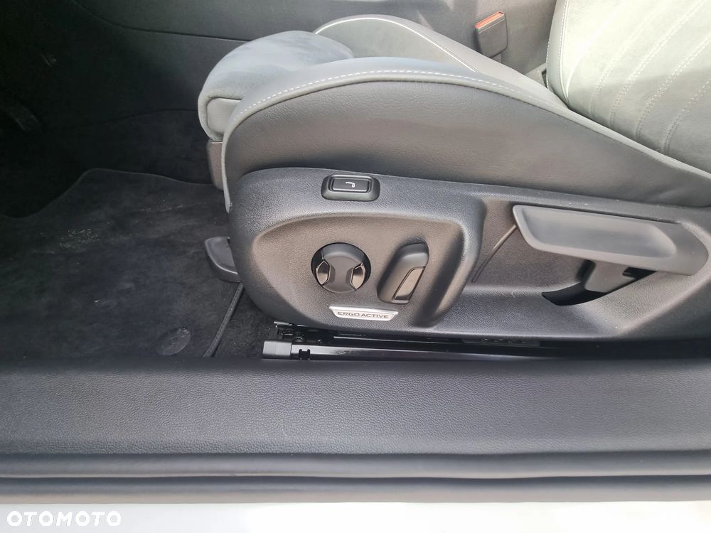 Volkswagen Passat Variant 1.5 TSI OPF DSG Business - 14