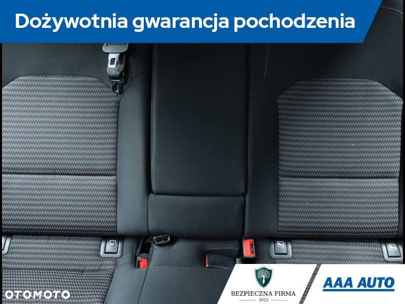 Kia Ceed - 11