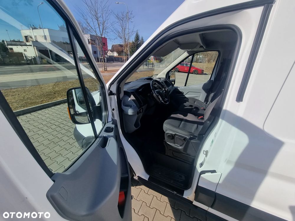 Ford Transit - 13