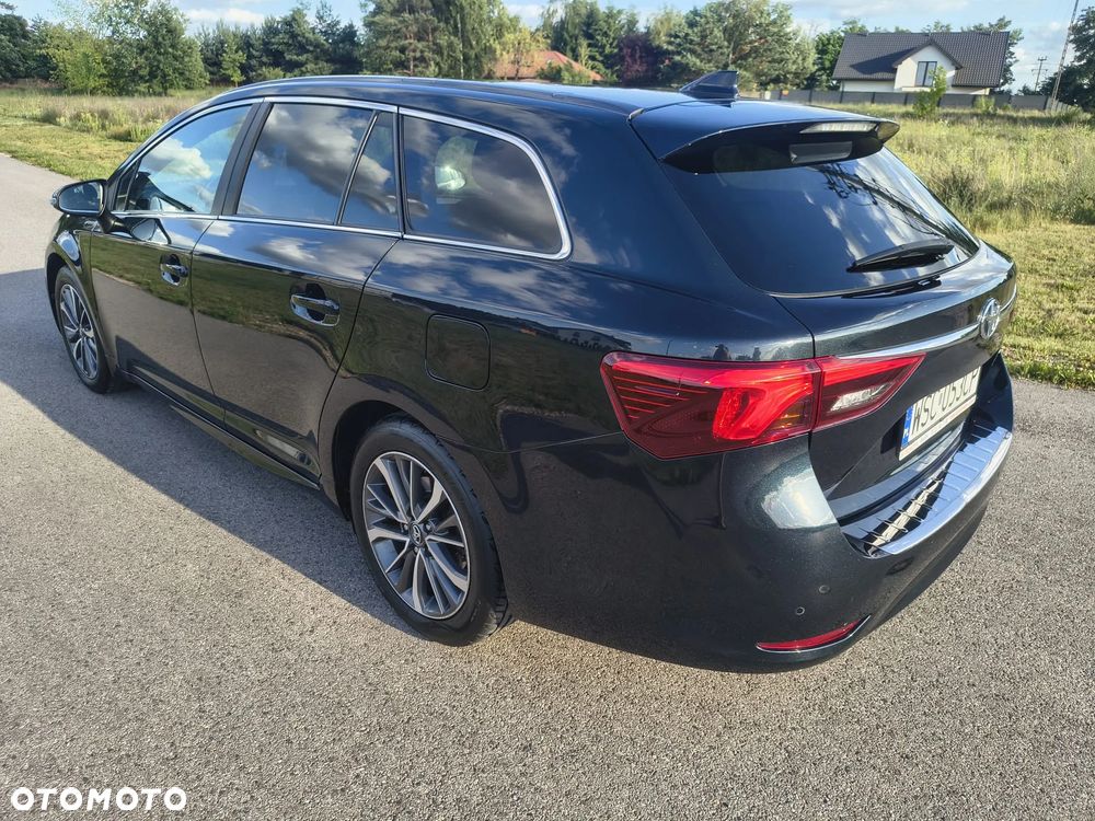 Toyota Avensis 1.8 Active - 4