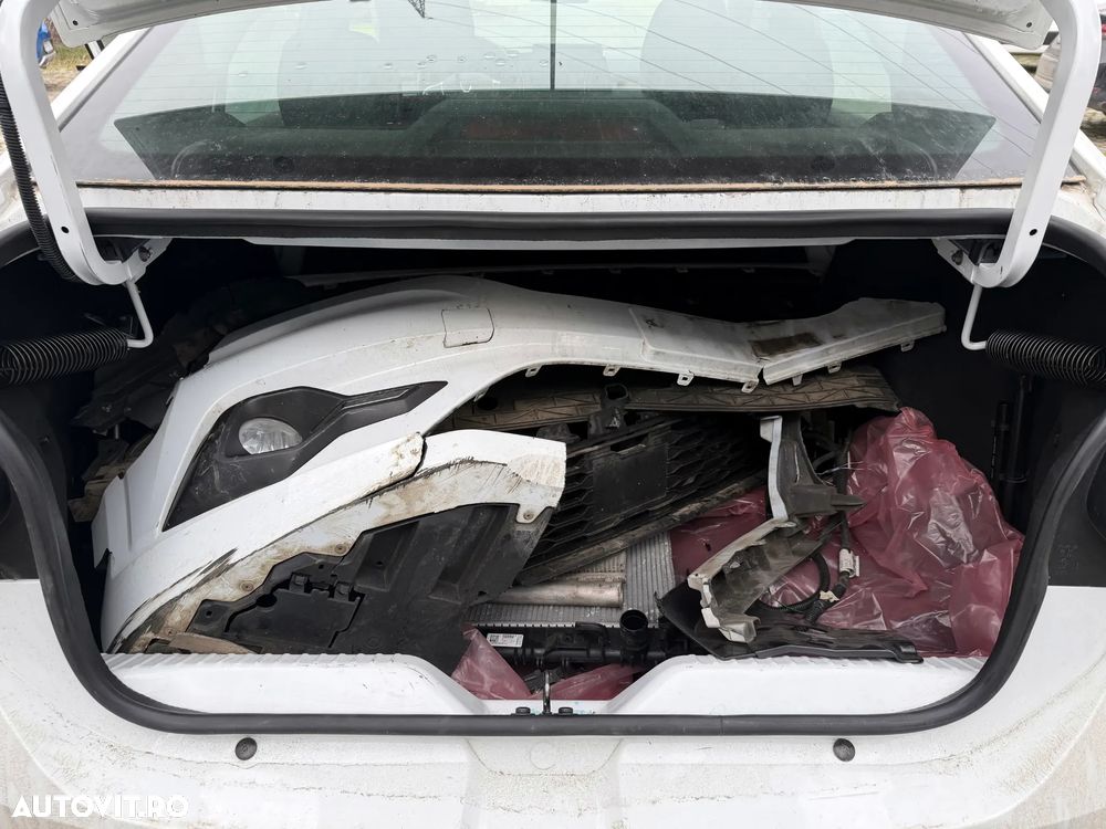 Dacia Logan TCe 90 MT5 Comfort - 9