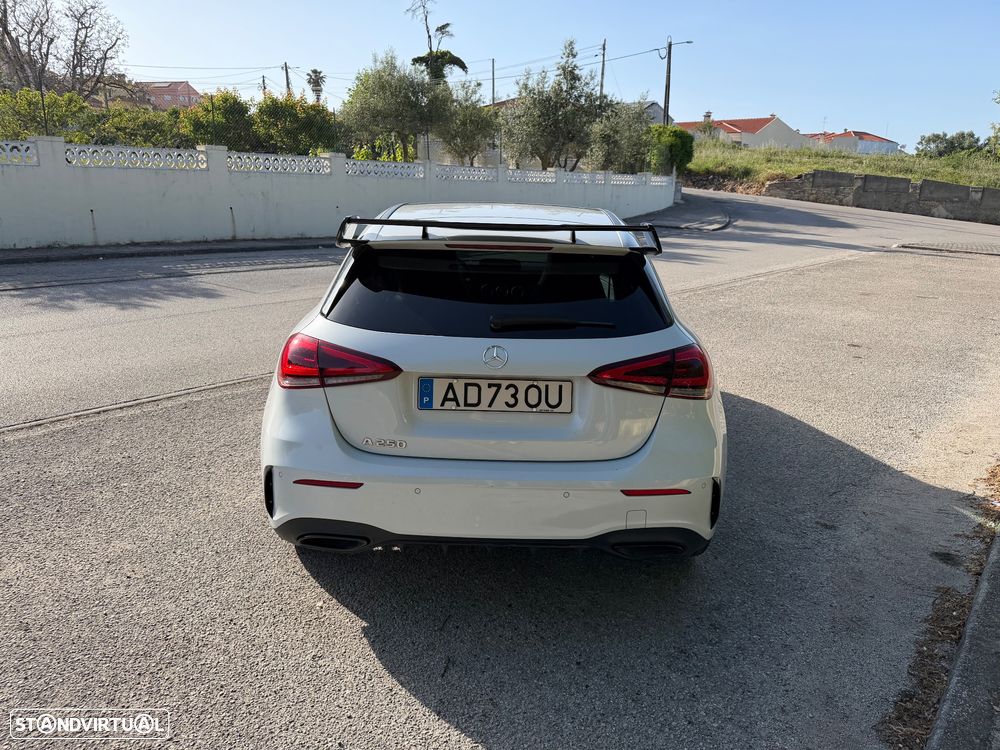 Mercedes-Benz A 250 e AMG Line - 5