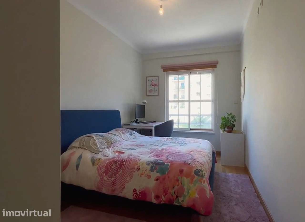 Apartamento T2 com varanda e garagem em Sintra - Grande imagem: 5/21