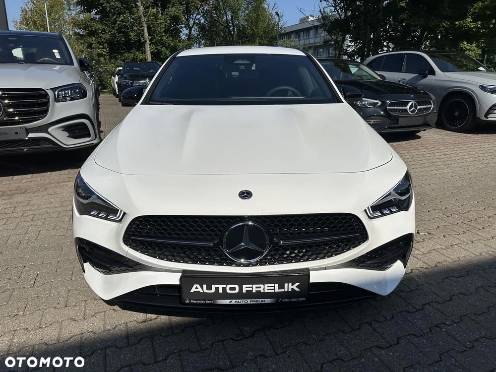 Mercedes-Benz CLA 180 AMG Line 7G-DCT - 7