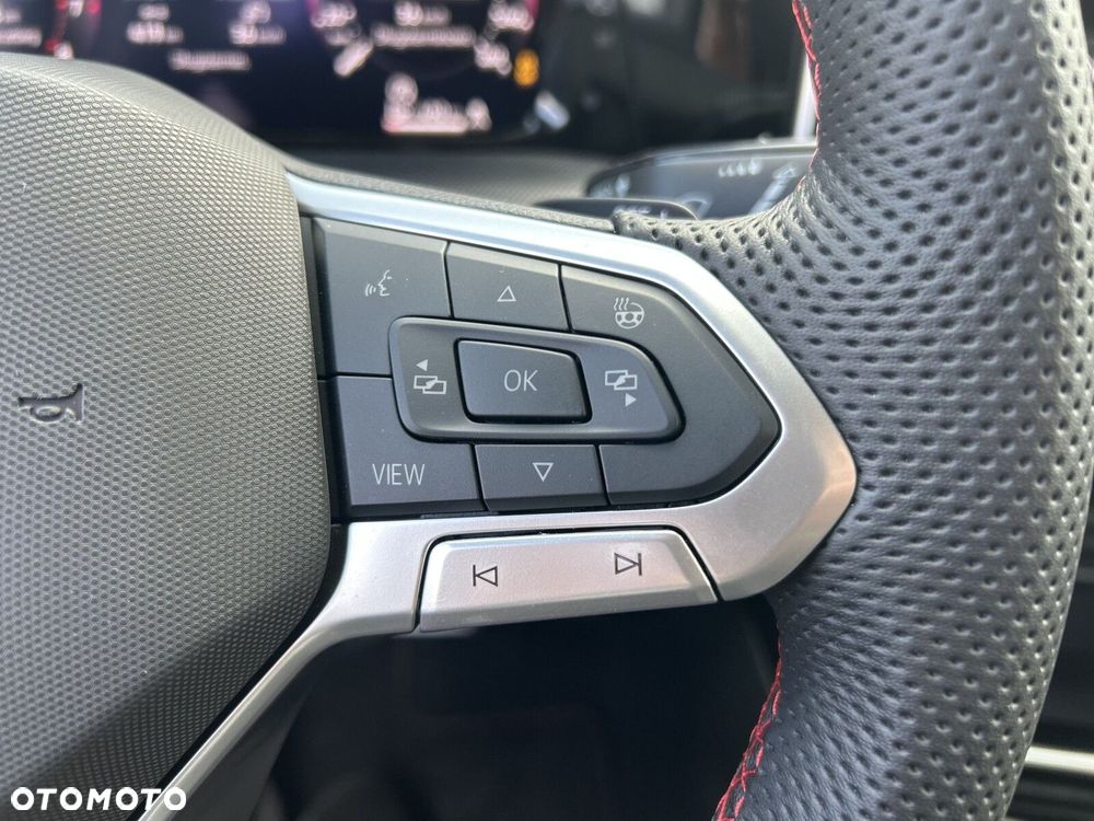 Volkswagen Golf - 26
