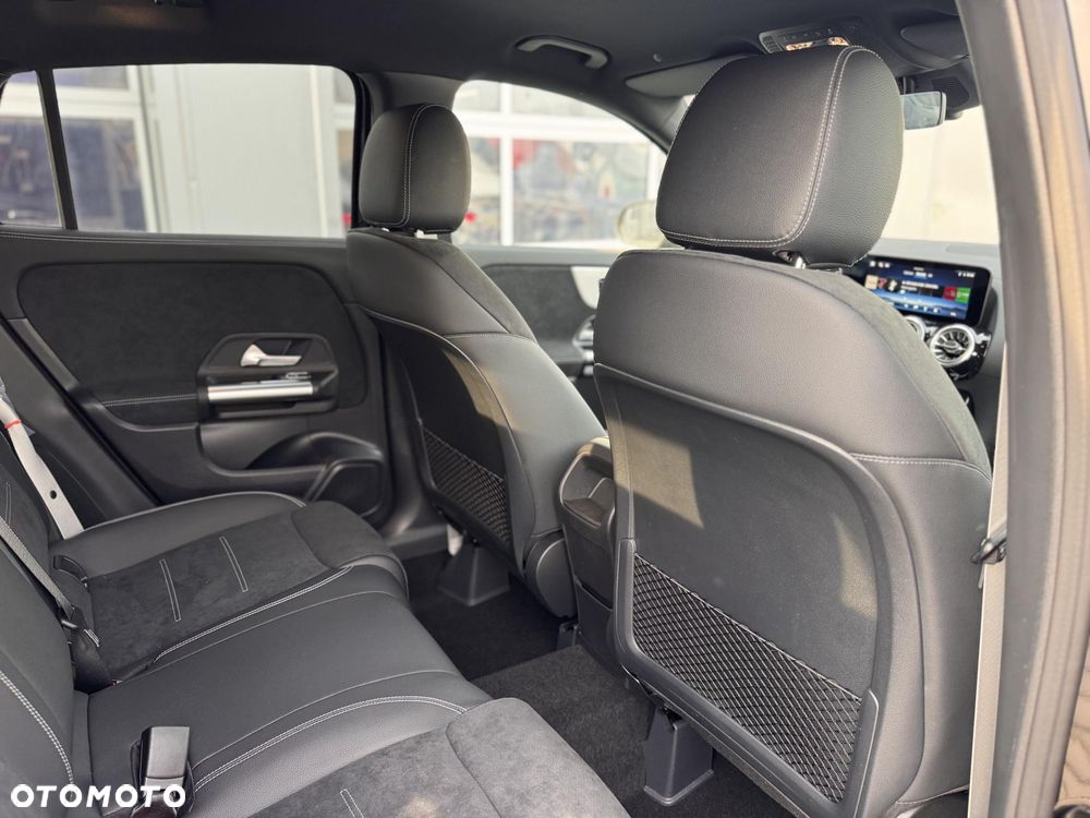 Mercedes-Benz GLA 200 AMG Line - 18