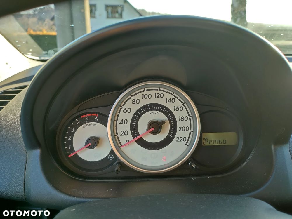 Mazda 2 - 9