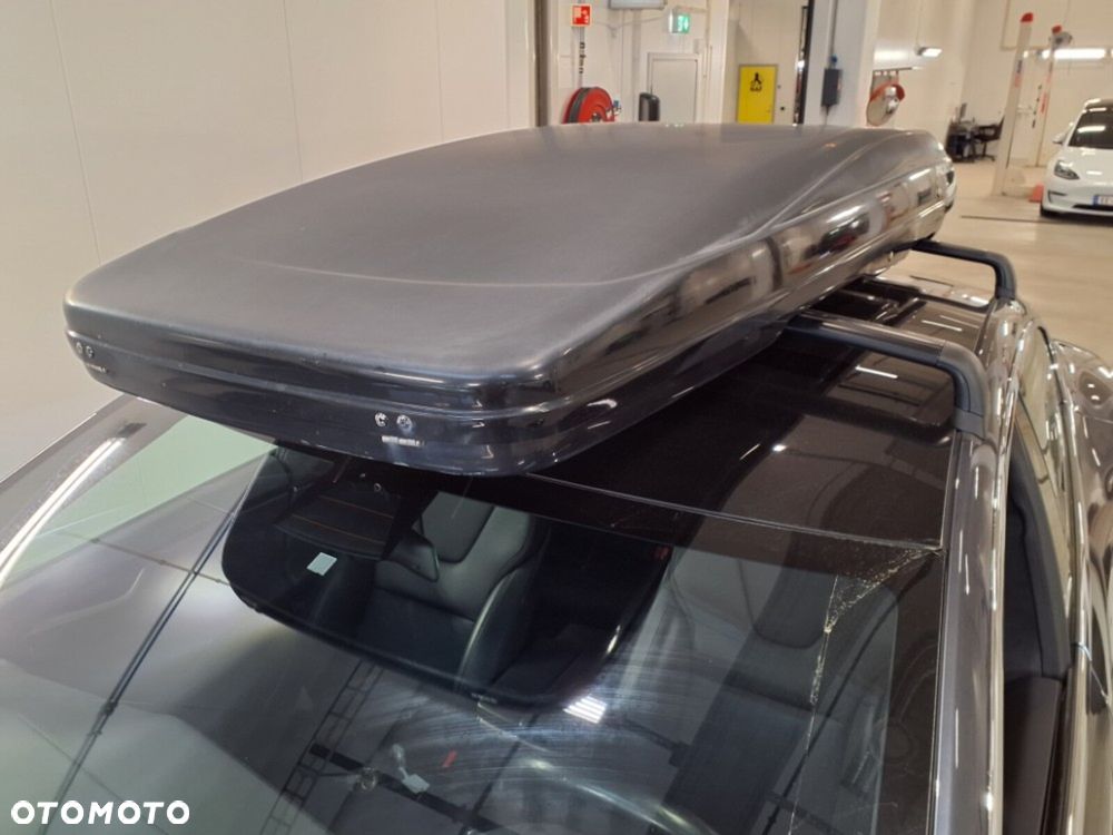 Tesla Model S - 19