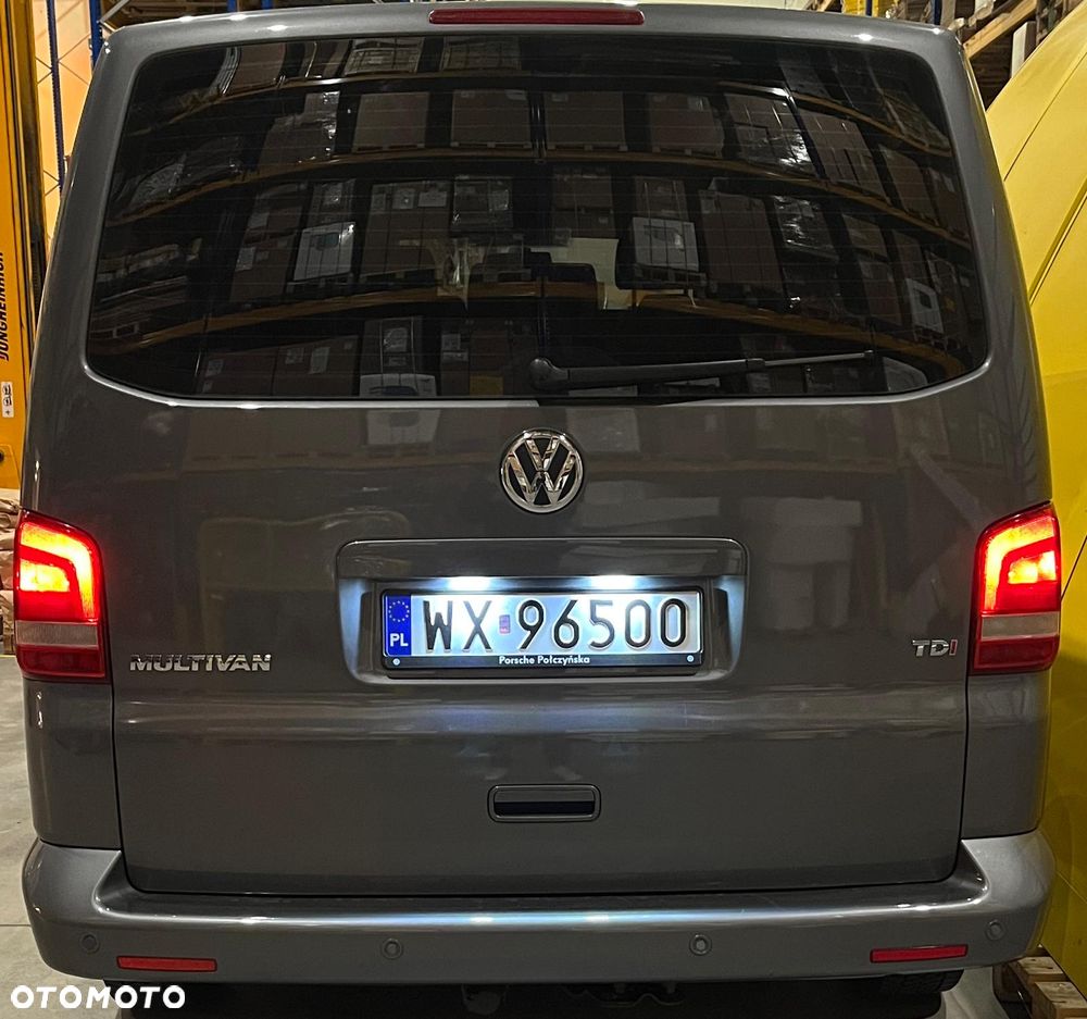 Volkswagen Multivan - 19