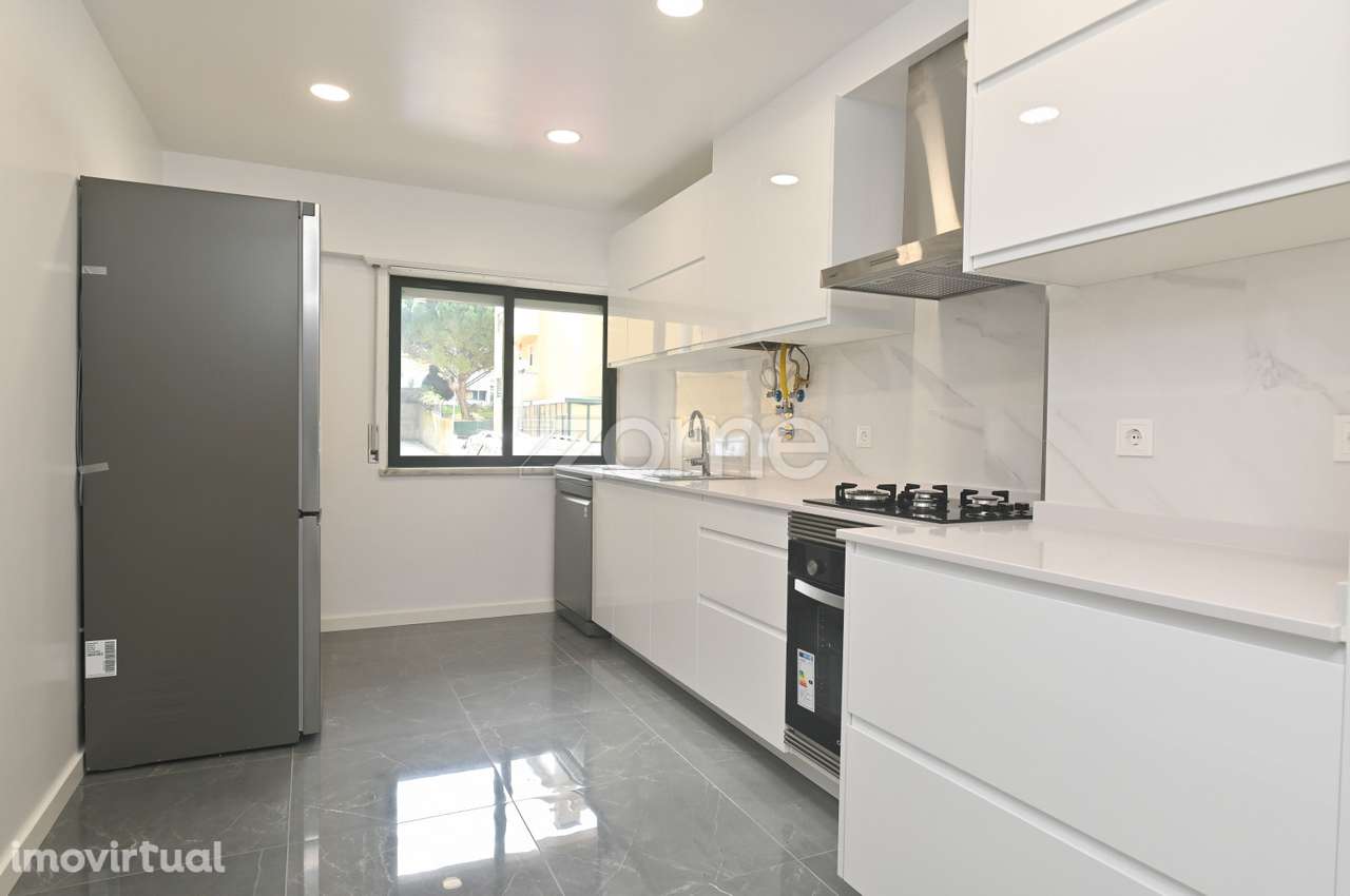 Apartamento T2 remodelado com terraço e garagem, Cascais - Grande imagem: 4/27