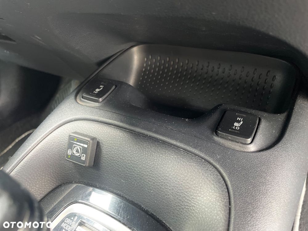 Toyota Corolla 1.8 Hybrid GPF Comfort - 24