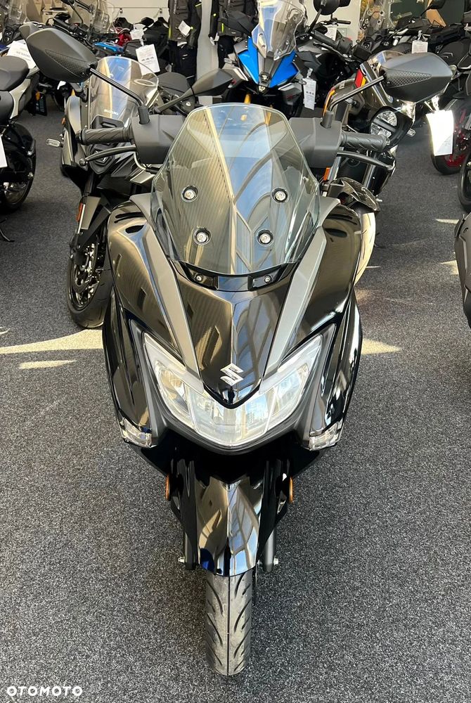 Suzuki Burgman - 4