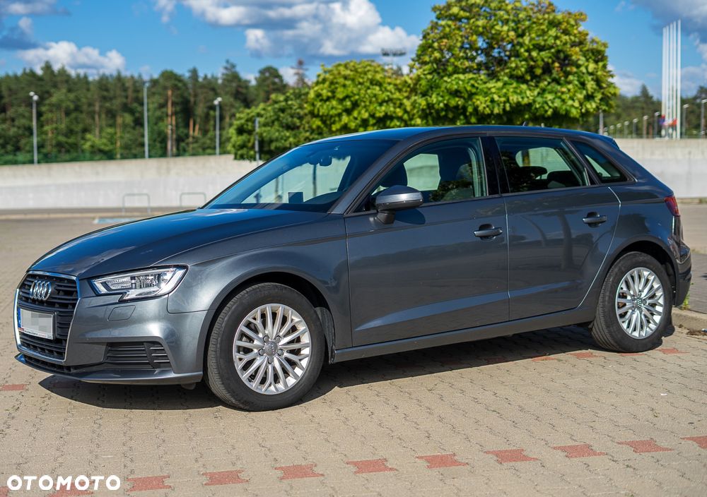 Audi A3 Sportback 1.6 TDI S tronic - 4