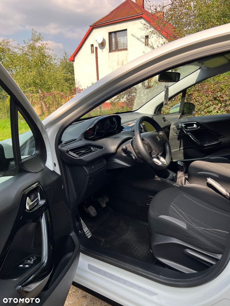 Peugeot 208 1.2 VTi Style - 10