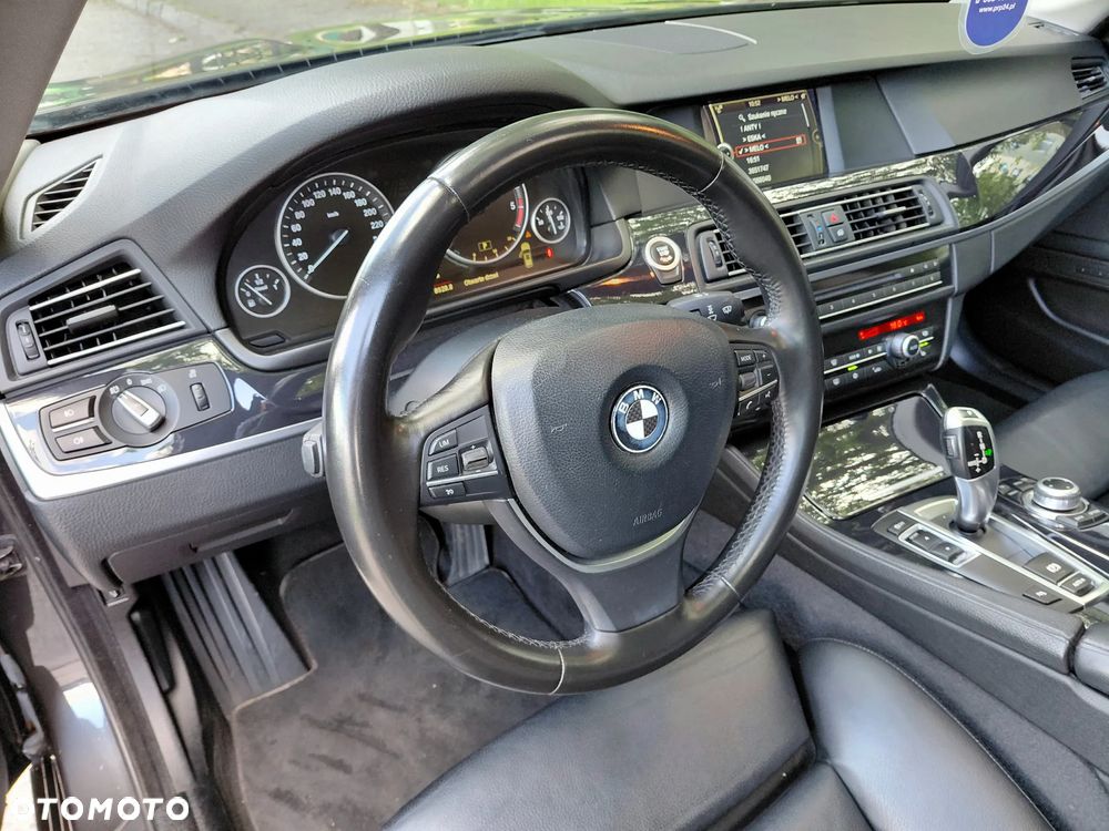 BMW Seria 5 520d Sport-Aut - 27