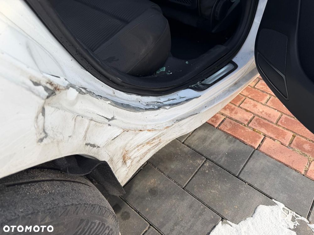 Audi A4 Avant 2.0 TDI DPF - 21