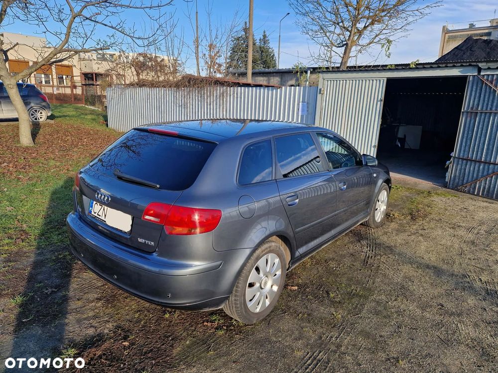 Audi A3 Sportback 1.9 TDI Attraction - 5
