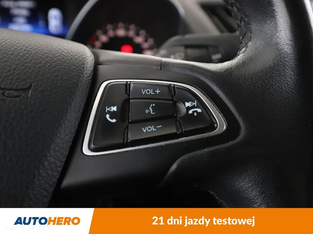 Ford Kuga - 26