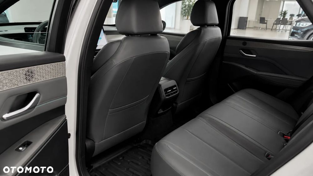 BYD Qin - 10