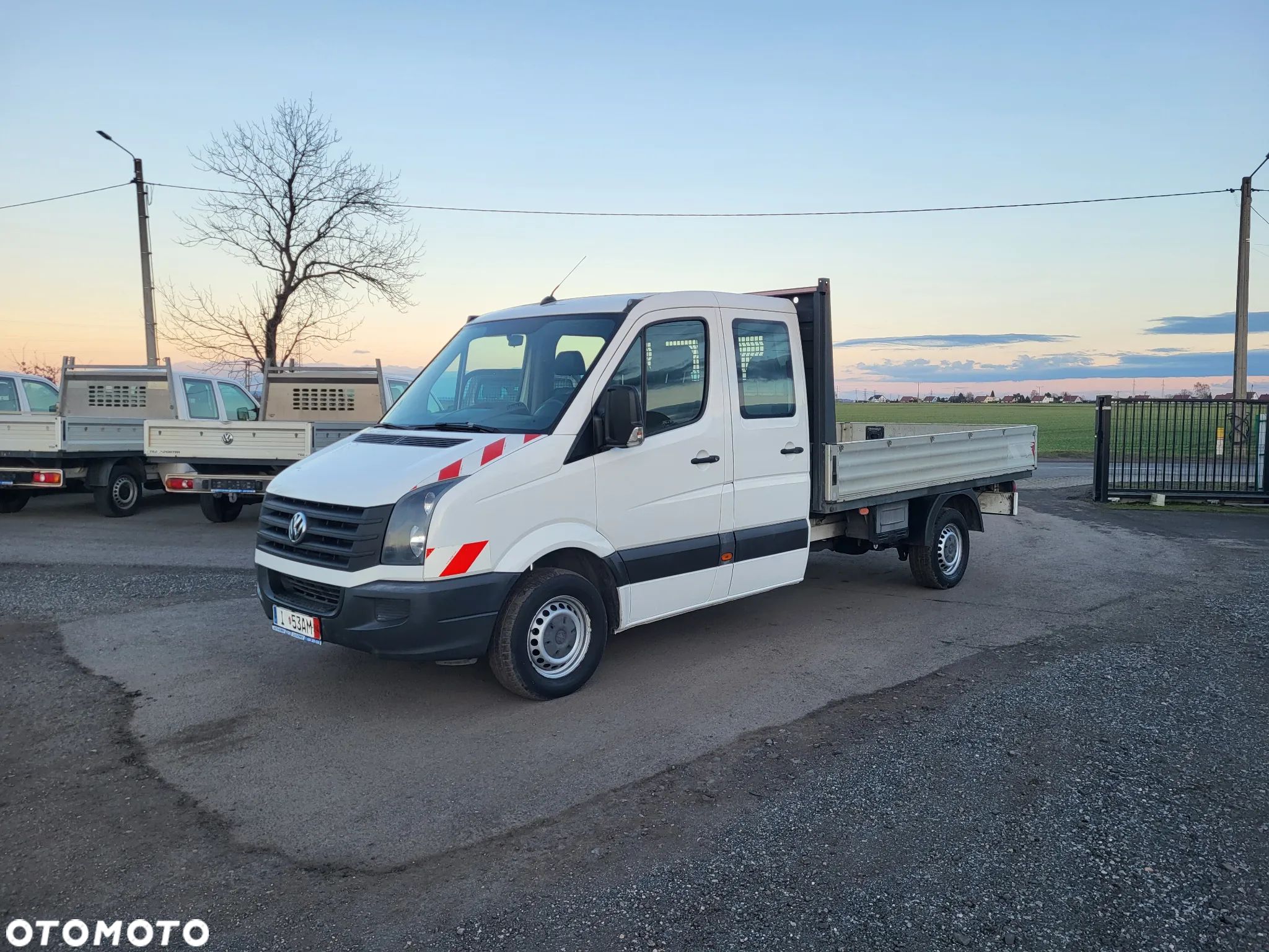 Volkswagen Crafter 2,0 tdi klima super stan idealny serwisowany paka 3.5m - 1