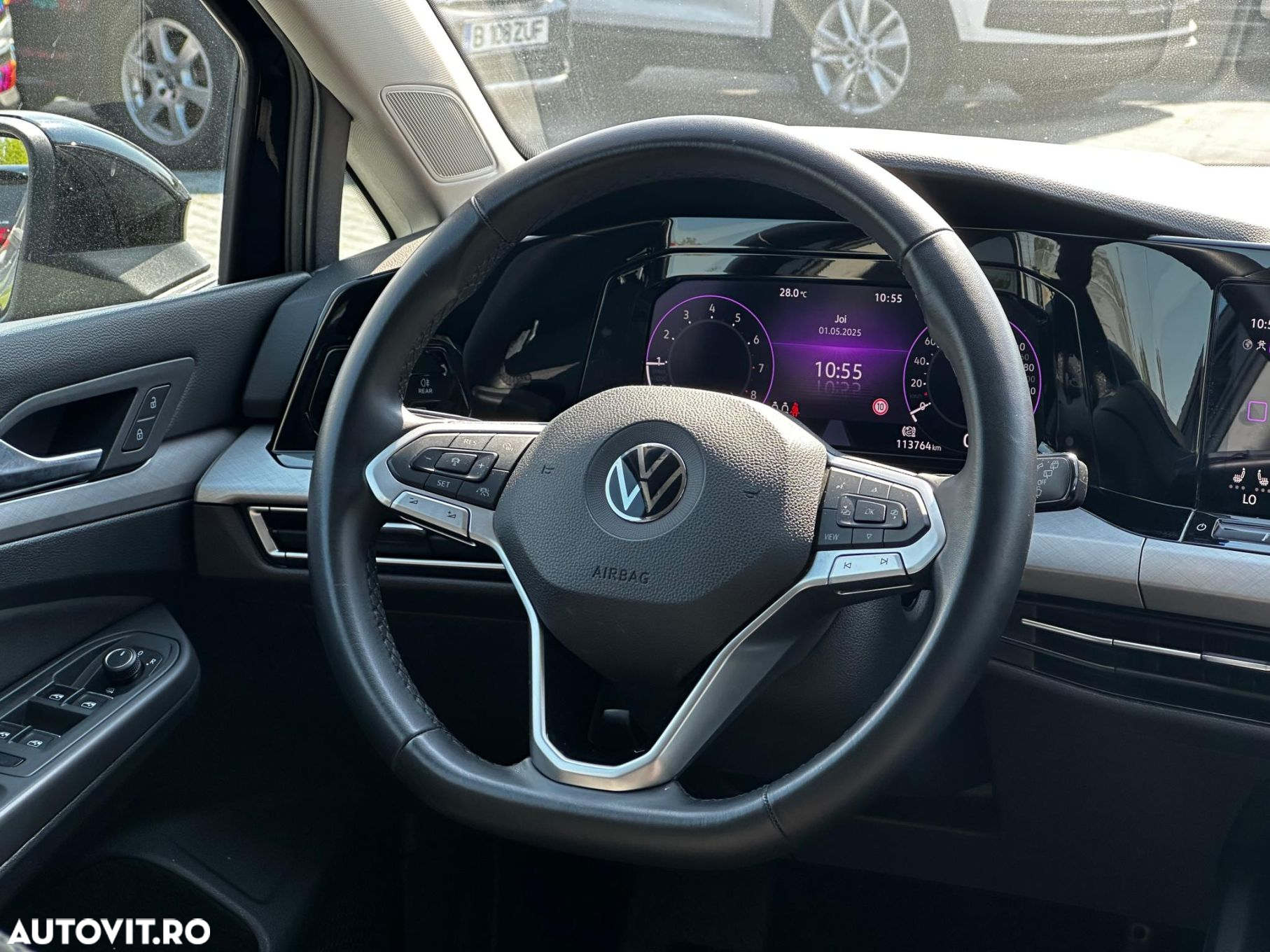 Volkswagen Golf - 10