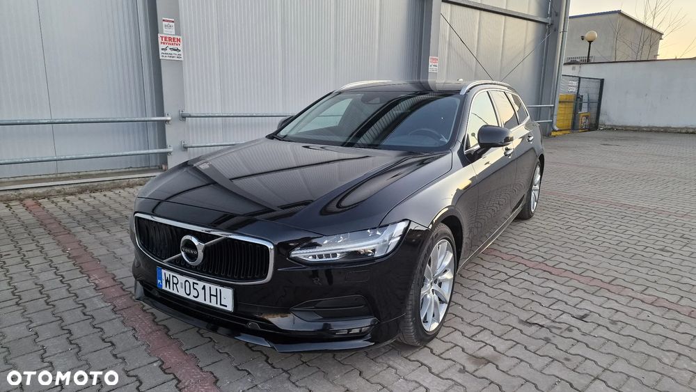 Volvo V90 D4 Momentum - 1
