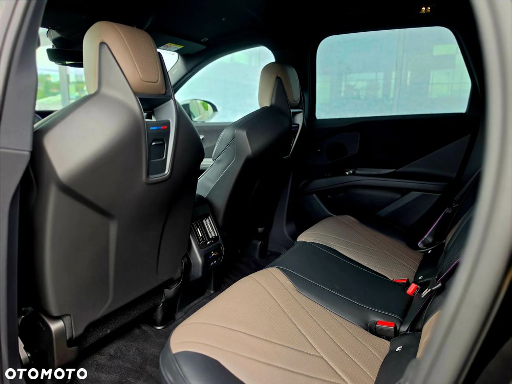 BMW iX3 50 xDrive 113.4kWh - 30