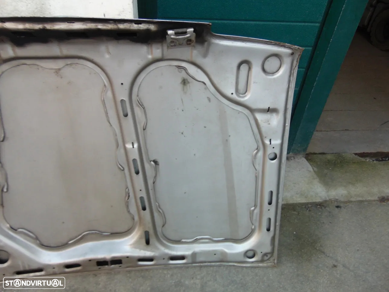 Ford Fiesta ghia capot - 3