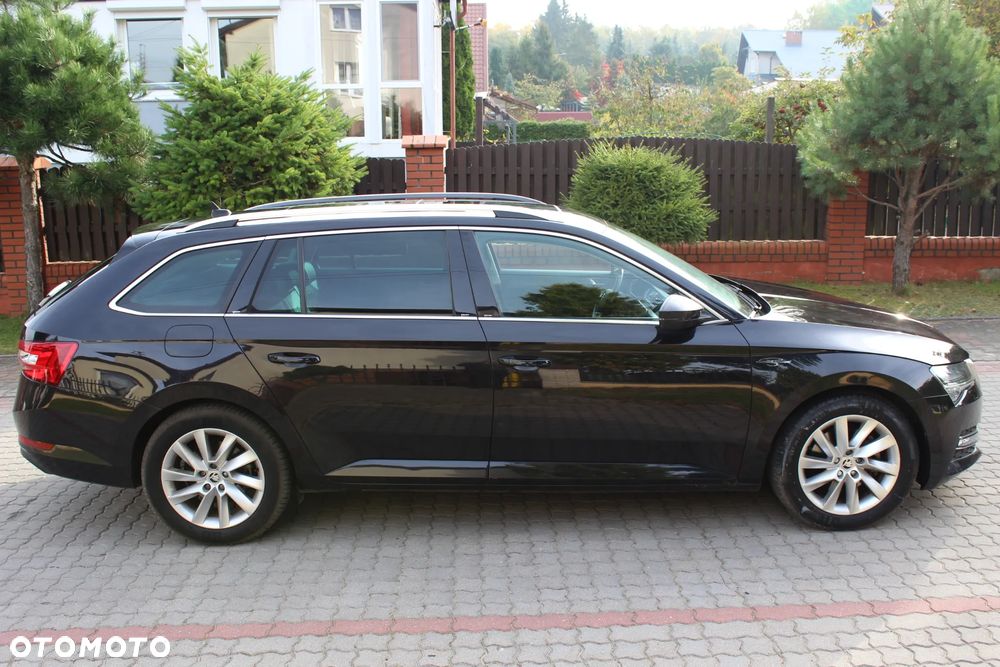 Skoda Superb 2.0 TDI DSG Premium Edition - 35